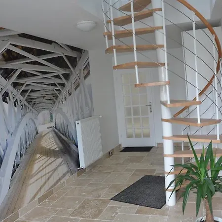 Habitation Style Industruel Appartement Josnes Buitenkant foto